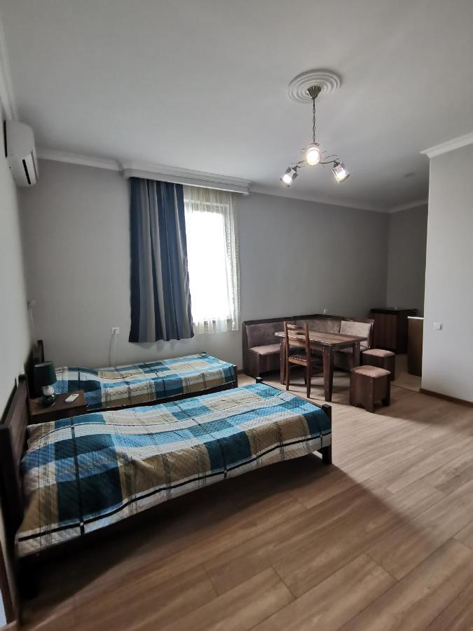 Guest House Eden Tbilisi Eksteriør billede